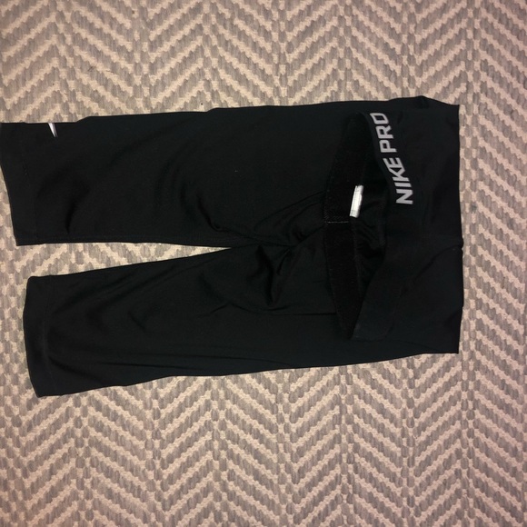 Nike pro black capris - Picture 5 of 5